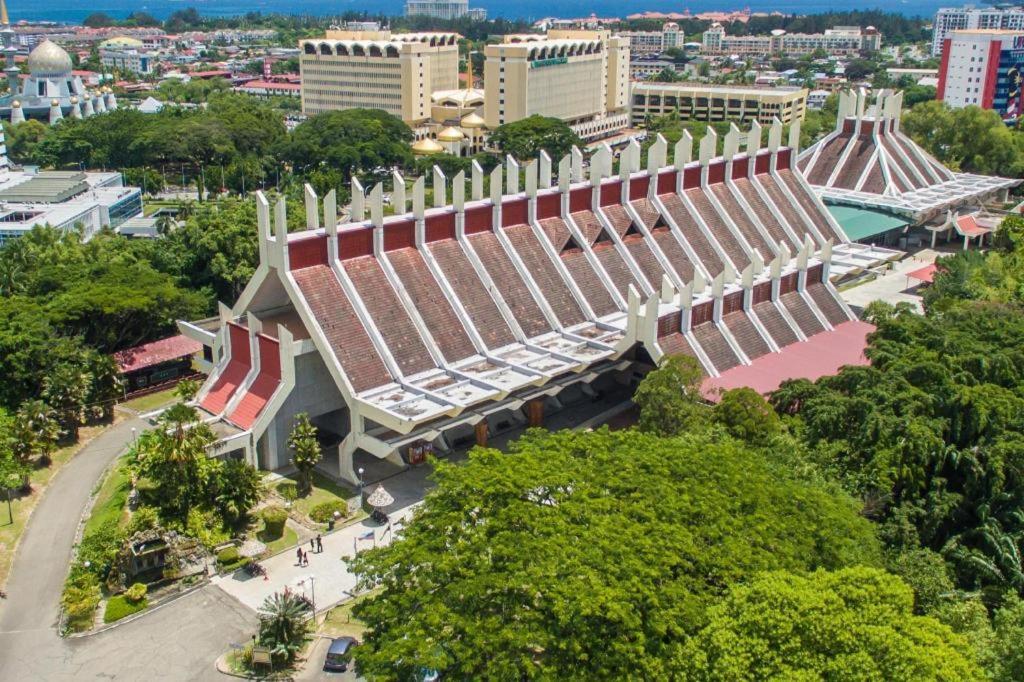 Seapark Condotel Hotel Kota Kinabalu Extérieur photo